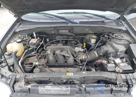 2004 Ford Escape Xlt from USA, damaged, VIN 1FMCU931X4DA18154